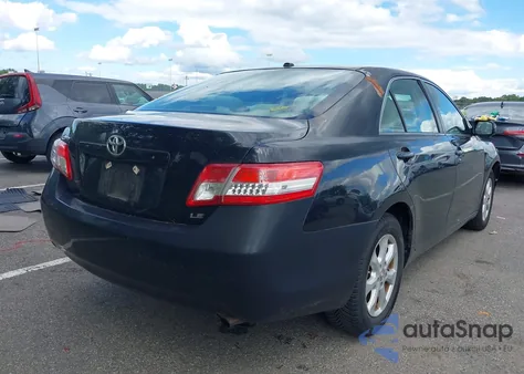 2011 Toyota Camry Le/Se/Xle z USA, uszkodzony, nr VIN 4T1BF3EK6BU182281
